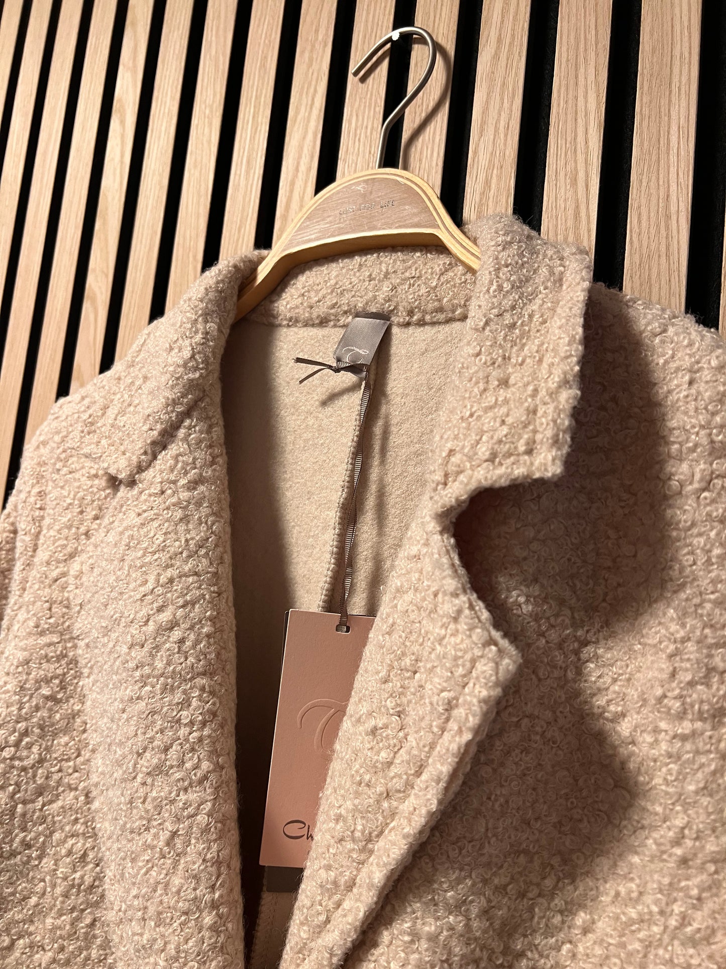 A : Mantel „Curly“